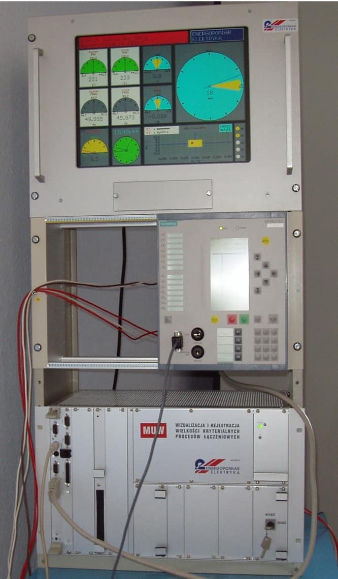Registriereinrichtung und Analyse der elektrischen Parameter der SAS-PLUS